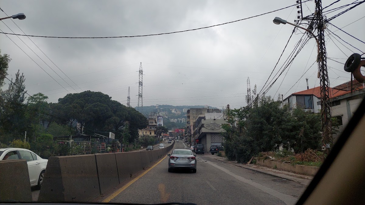 لبنان..البقاع .مفرق تمنين التحتا — photograph 2