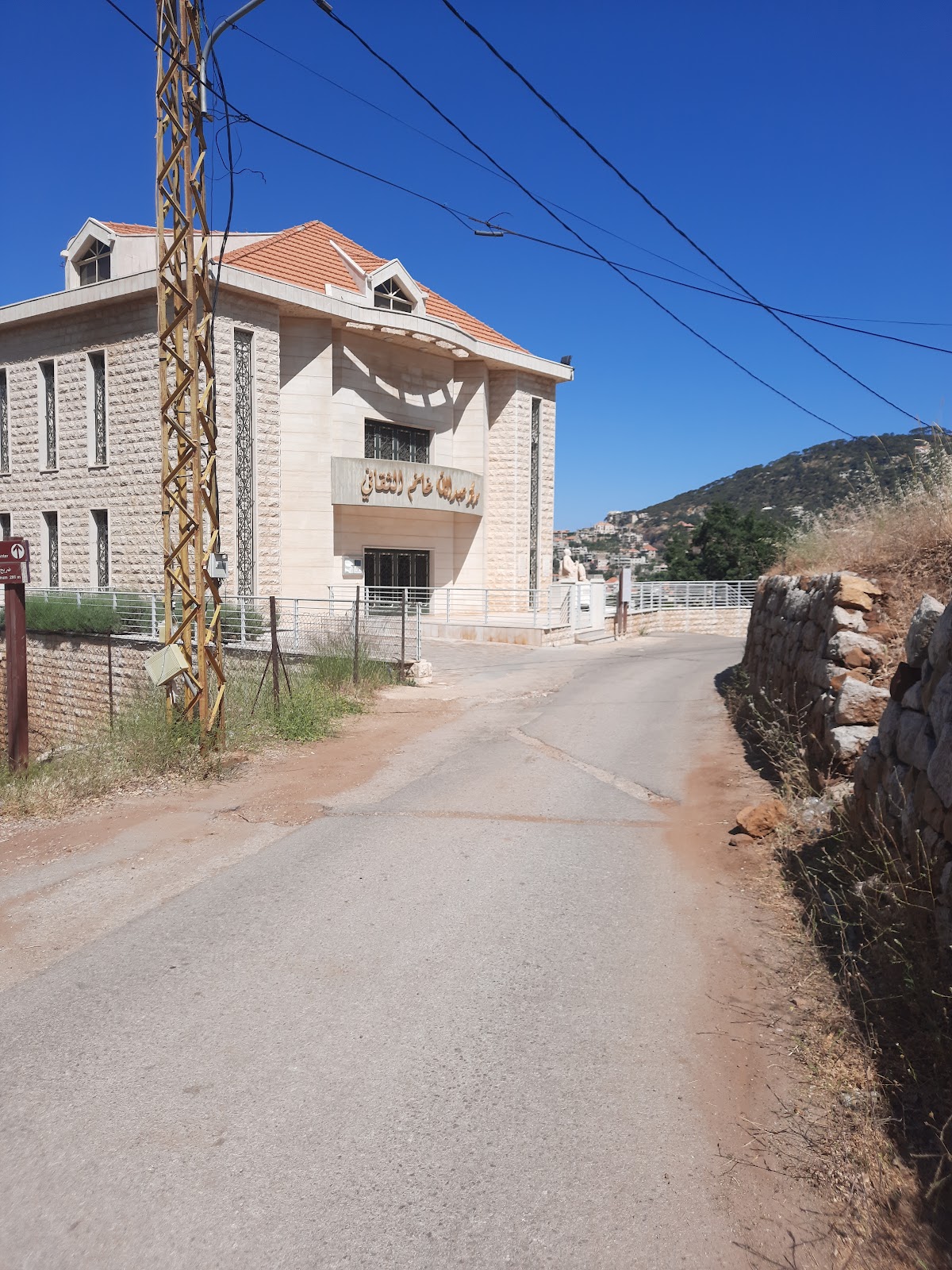 Abdalah Ghanem Cultural Center — photograph 5
