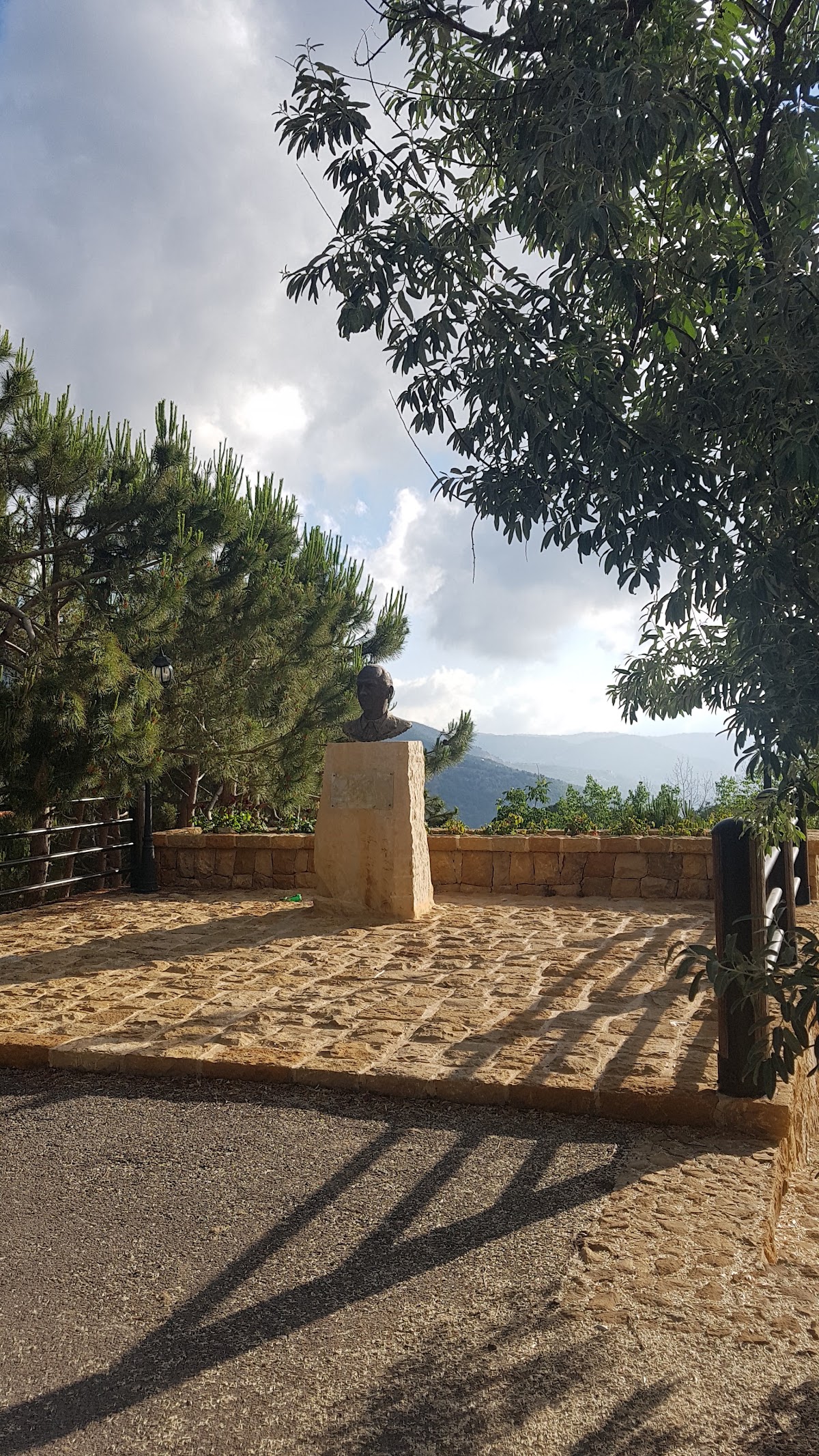 Judge Georges Ghanem's Public Cultural Garden — photograph 3