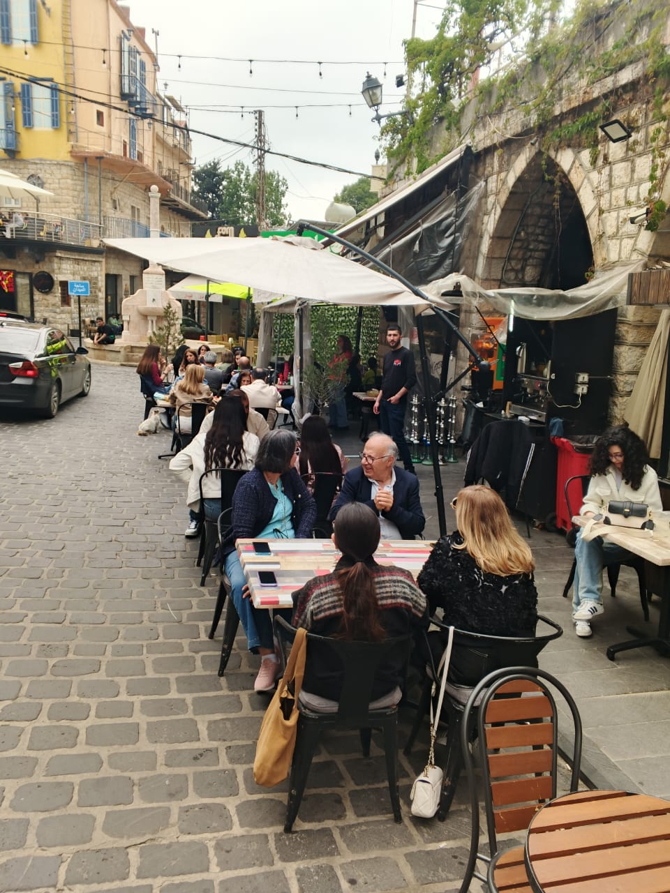 KERSI W TAWLE restaurant in hammana