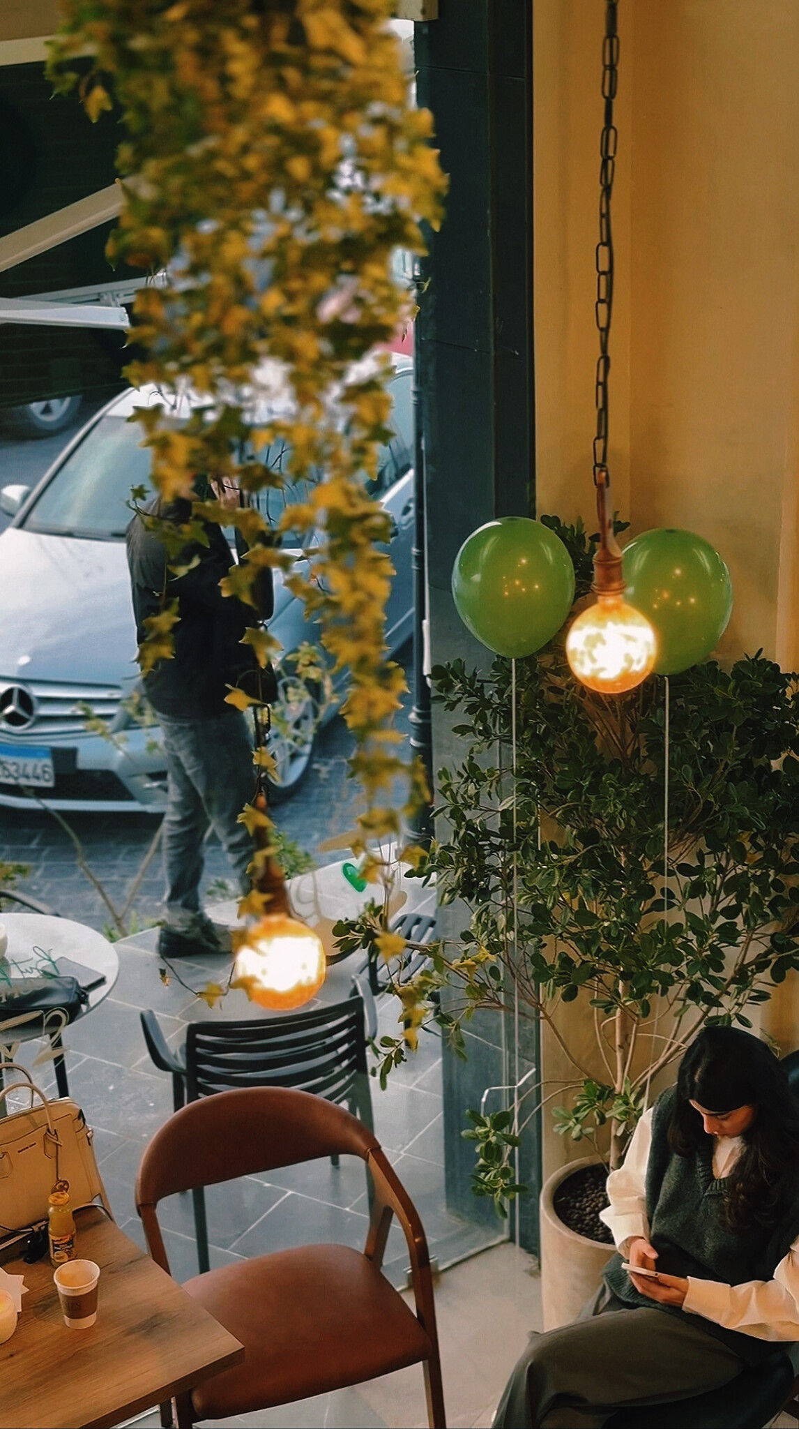 Tales Coffee Shop — photograph 3