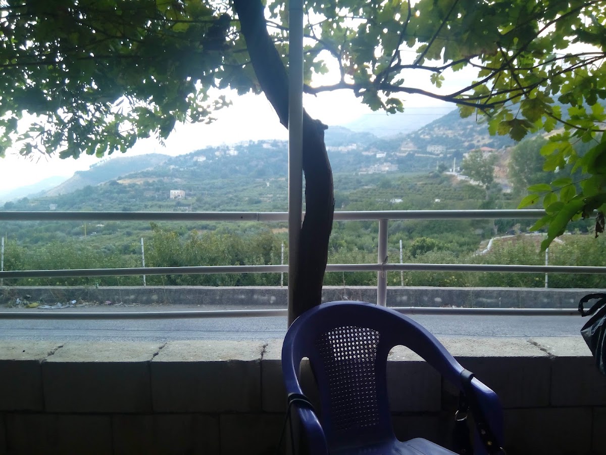 Montazah Matl Al Buhaira - Buhairat Al Qaraoun — photograph 6