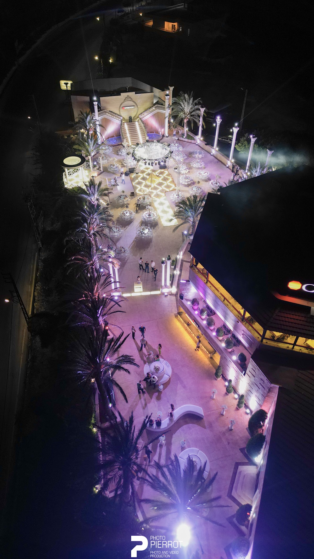 Octagon - Restaurant — photograph 4