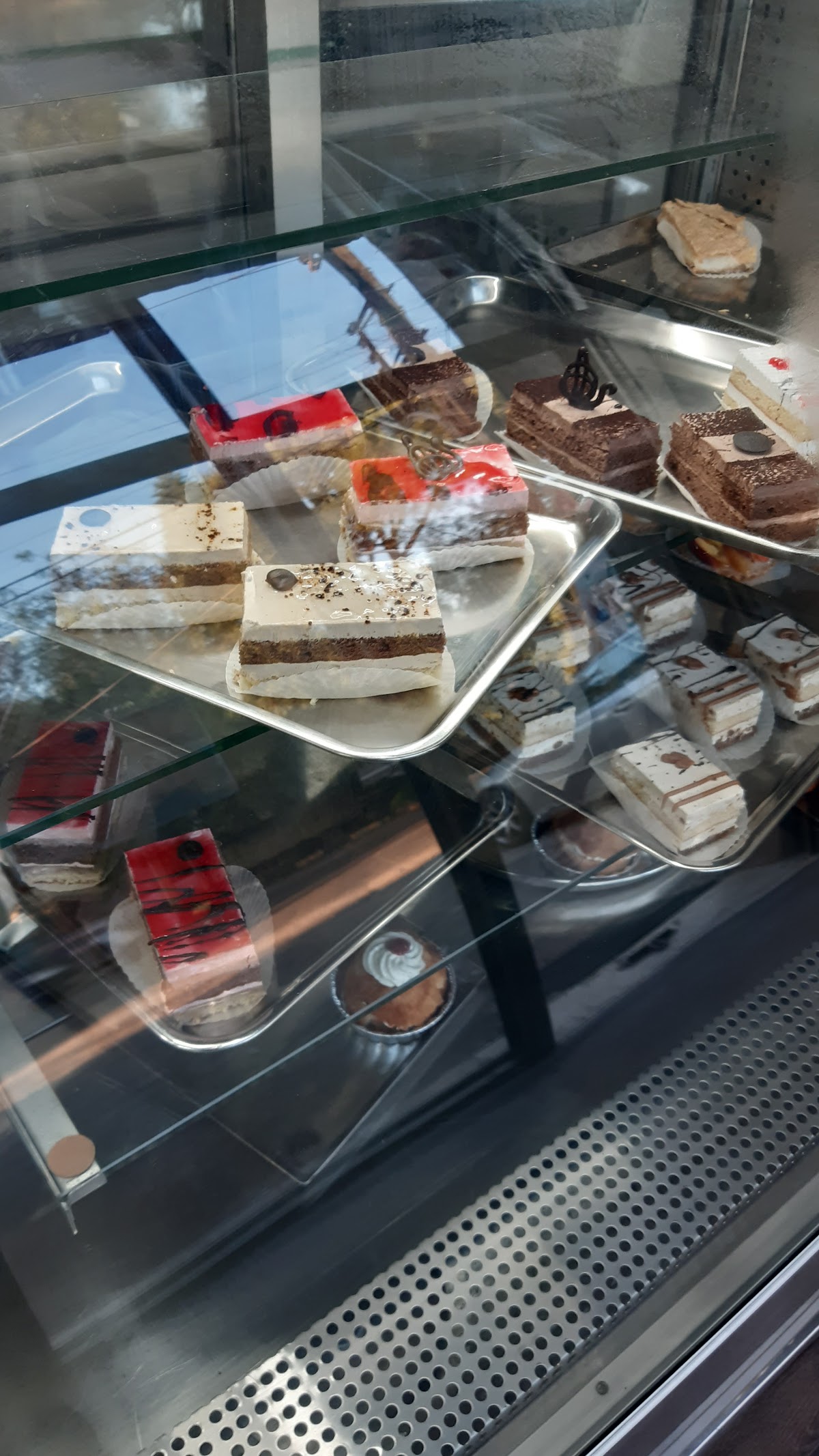 TAGO patisserie — photograph 5