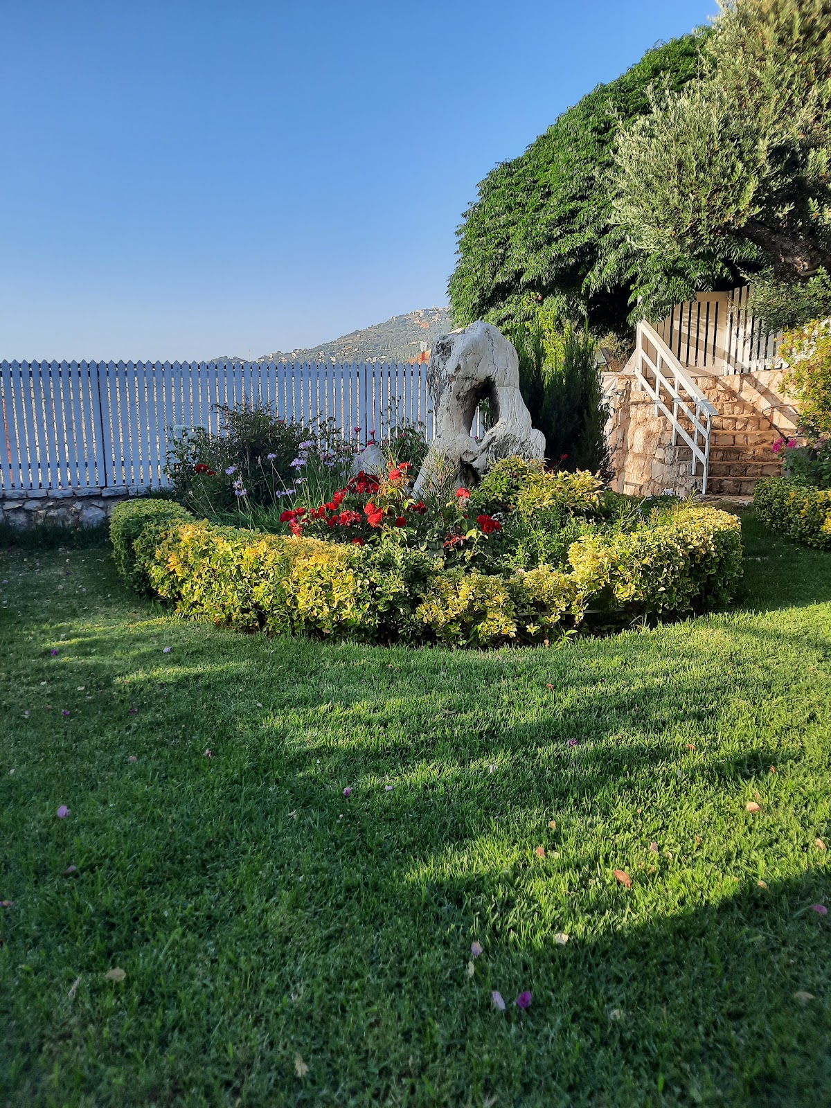 Wared Private Pool & Garden — photograph 2