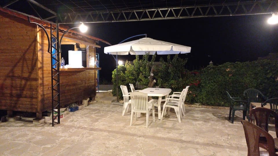 BROO'S KIOSK CAFFE
