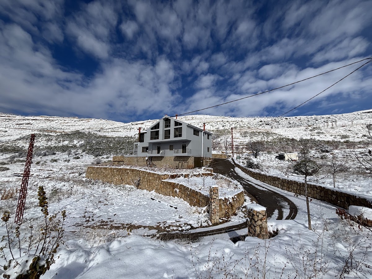 Kroum Hadsheet Lodge — photograph 5