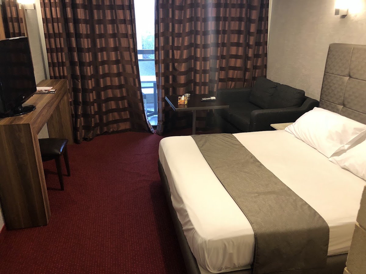 Hotel Le Quartier — photograph 2