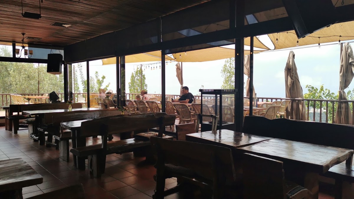 El Rancho Resort — photograph 4