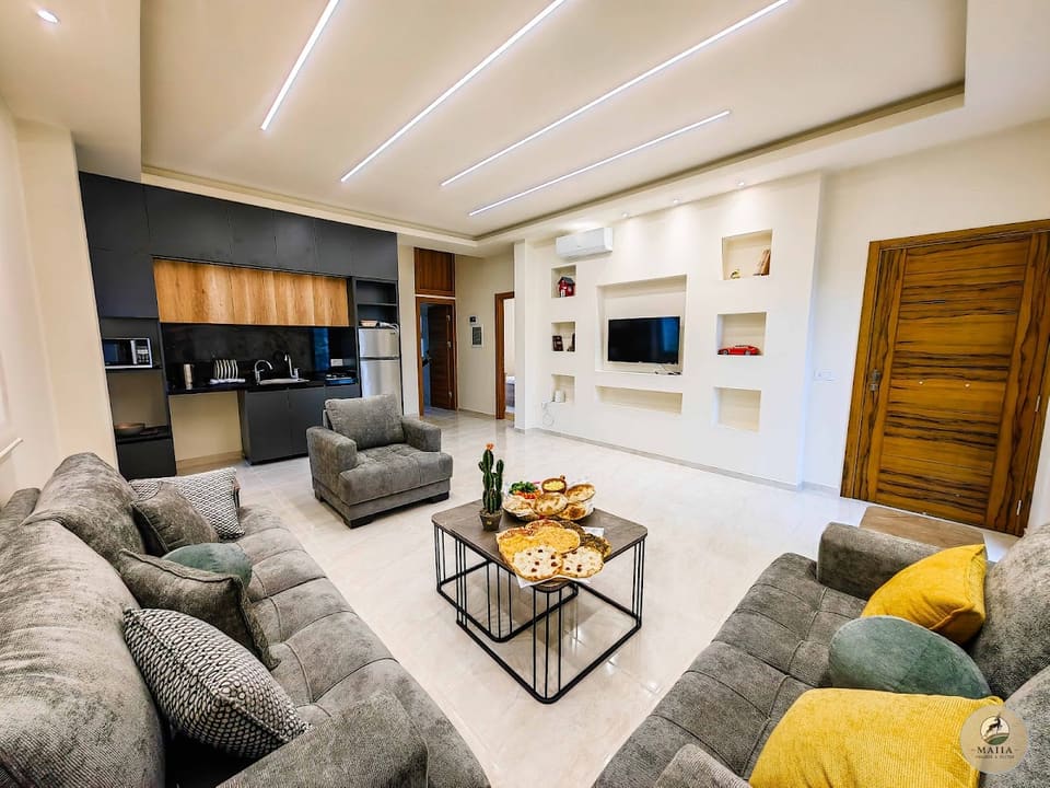 Maiia Chalets & Suites