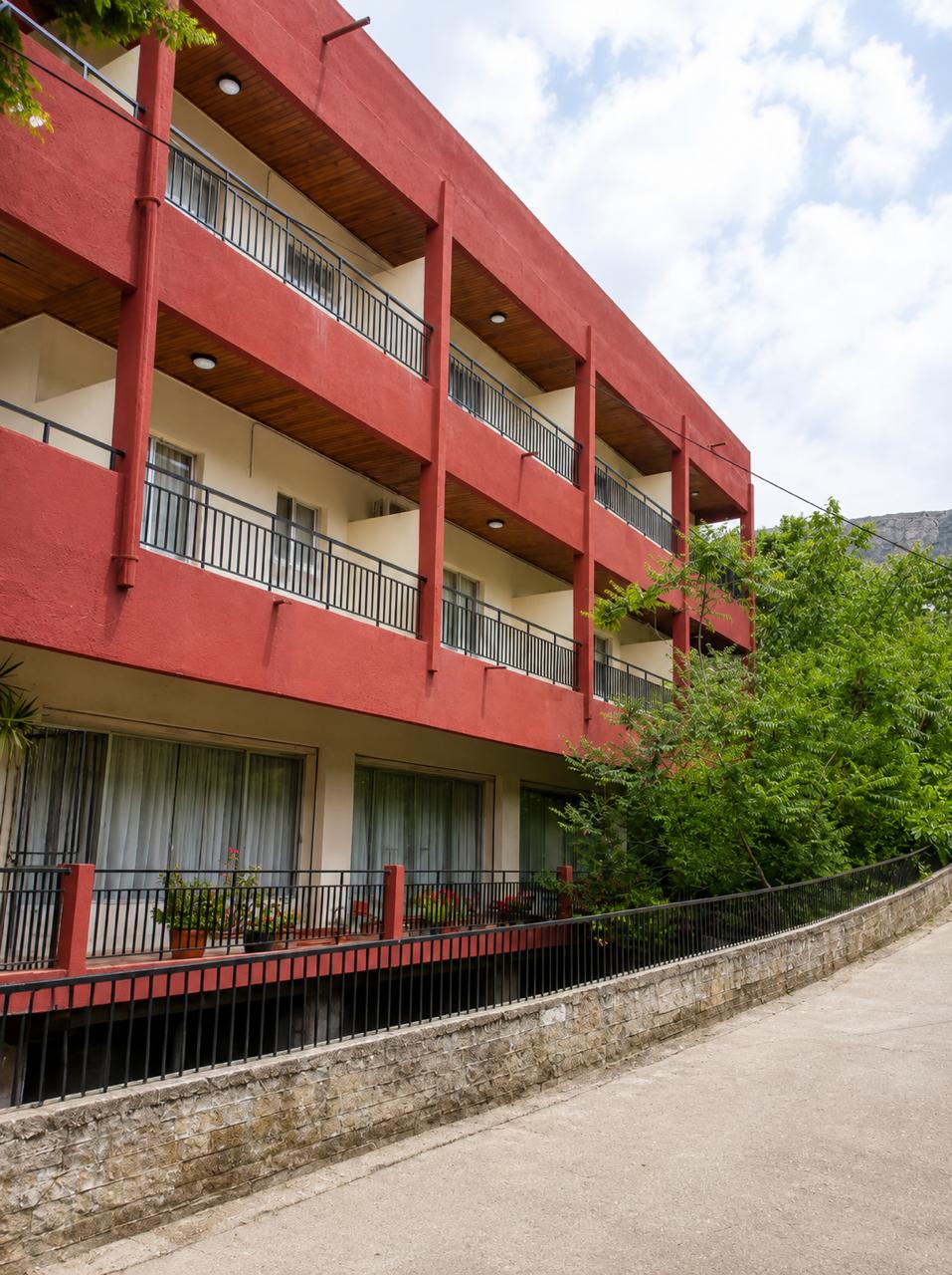 Peace Hotel — photograph 6
