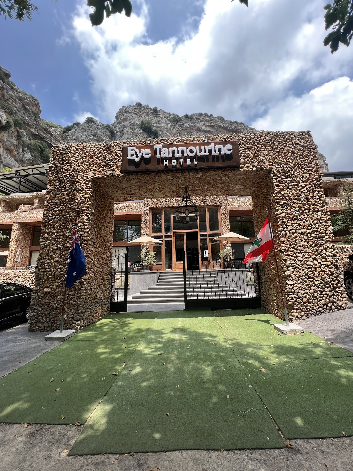 Tannourine Valley Hotel