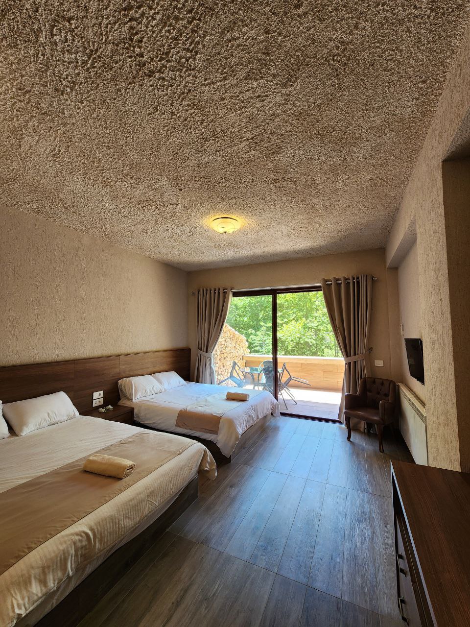 Tannourine Valley Hotel — photograph 2