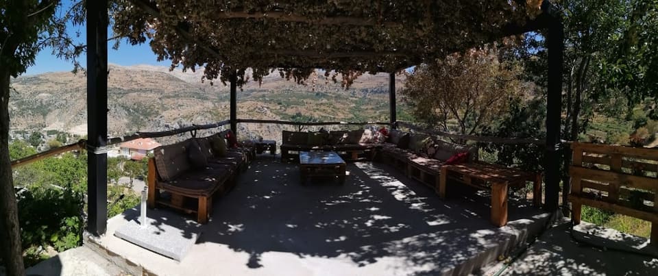 Jura Guest House