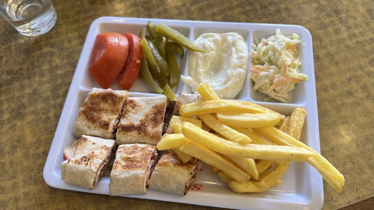 Al mahata restaurant — photograph 3