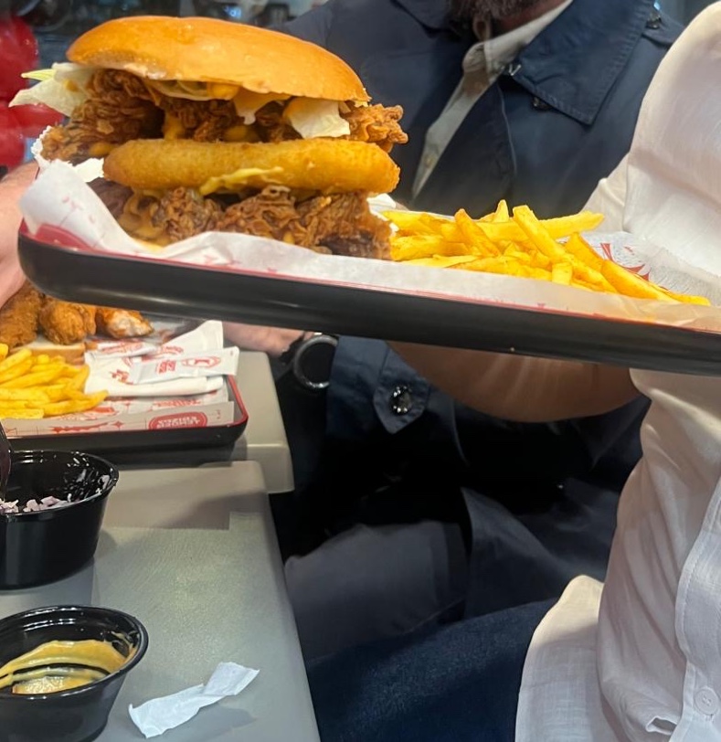 Krispy Tender Dahyeh Haret Hreik — photograph 2