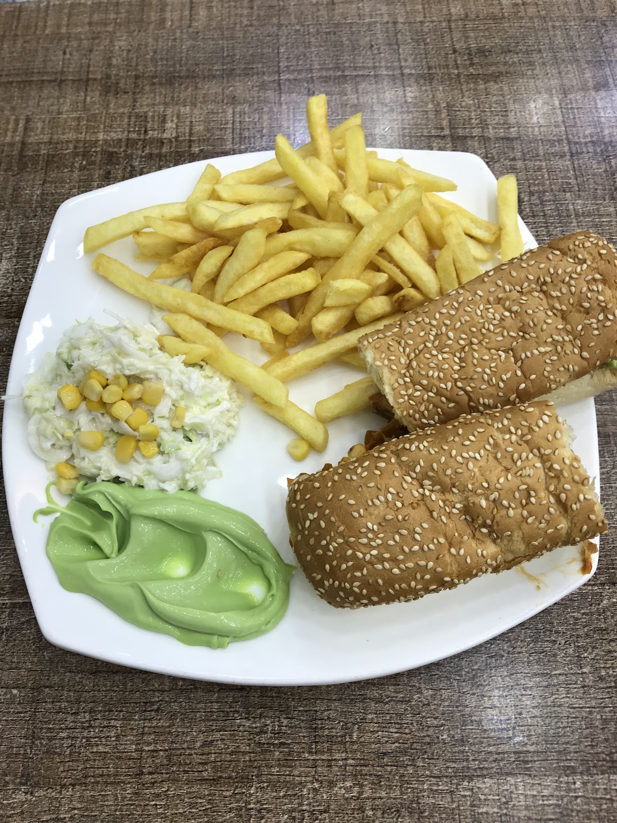 السوّسة مطعم — photograph 2