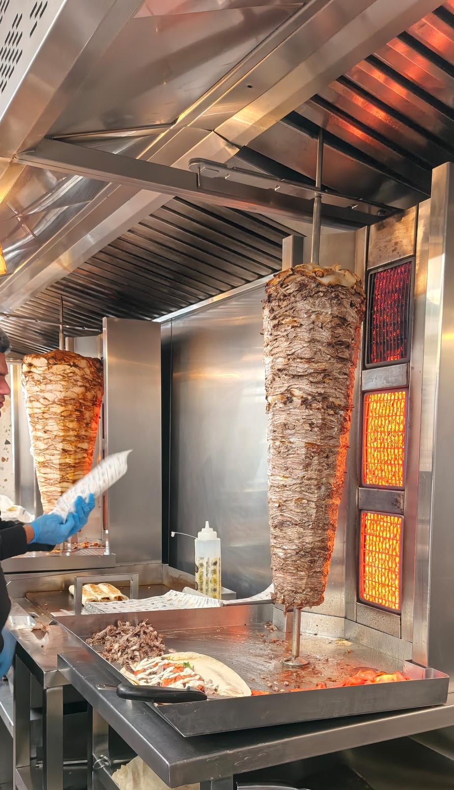 Shawarma Abu Al Aoud Far3 Al Dahieh — photograph 5