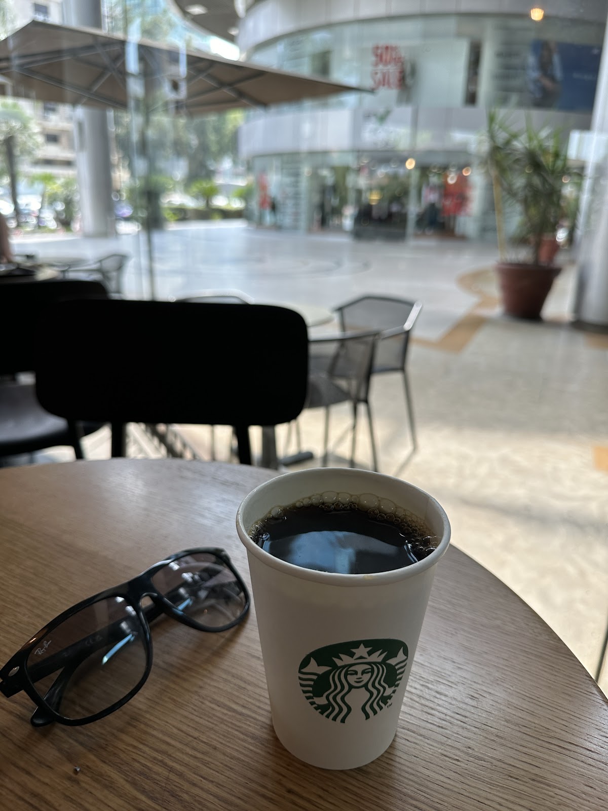Starbucks — photograph 6