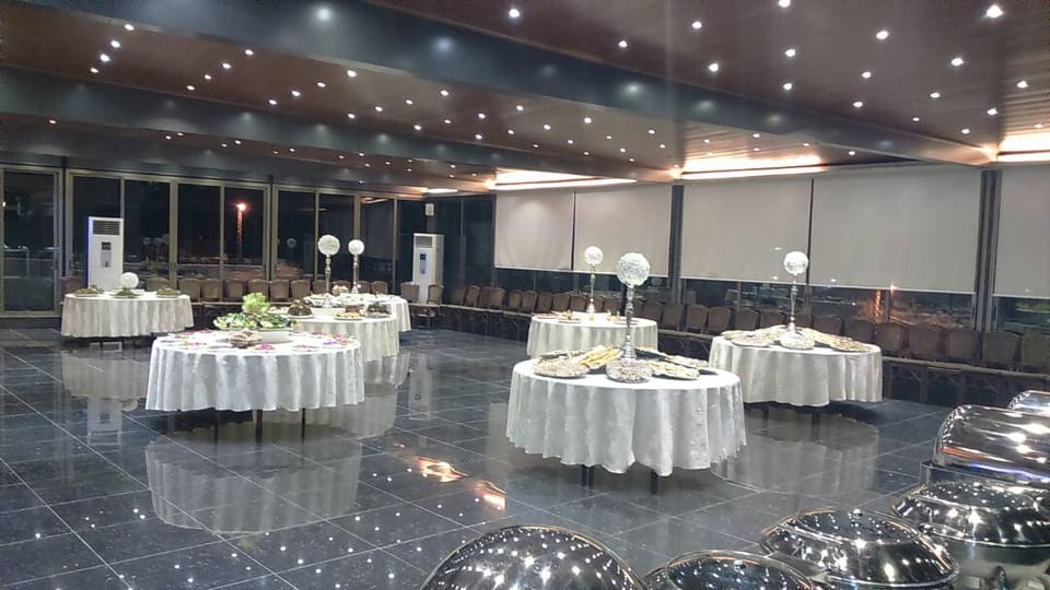 Al Faysal - Restaurant