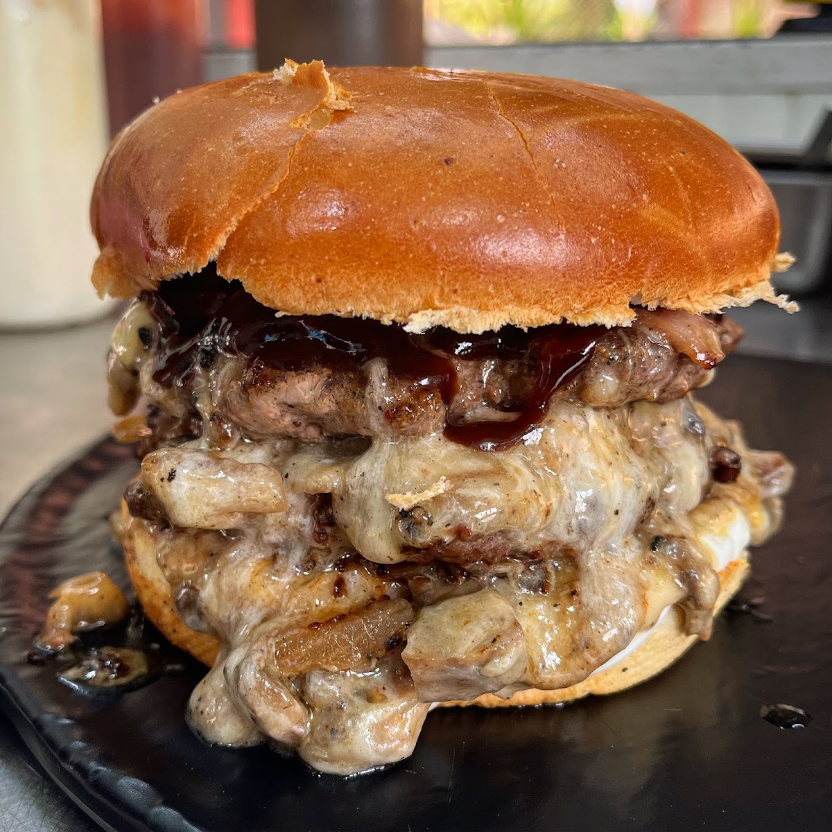 Burger Experiment — photograph 5