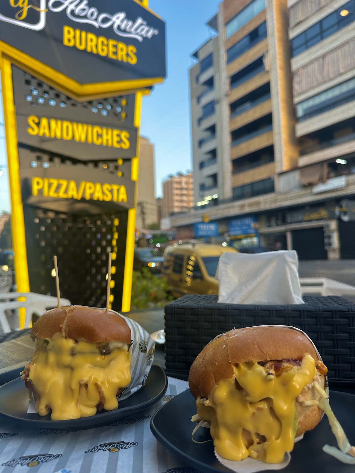 Abu-3antar Hotdog — photograph 3