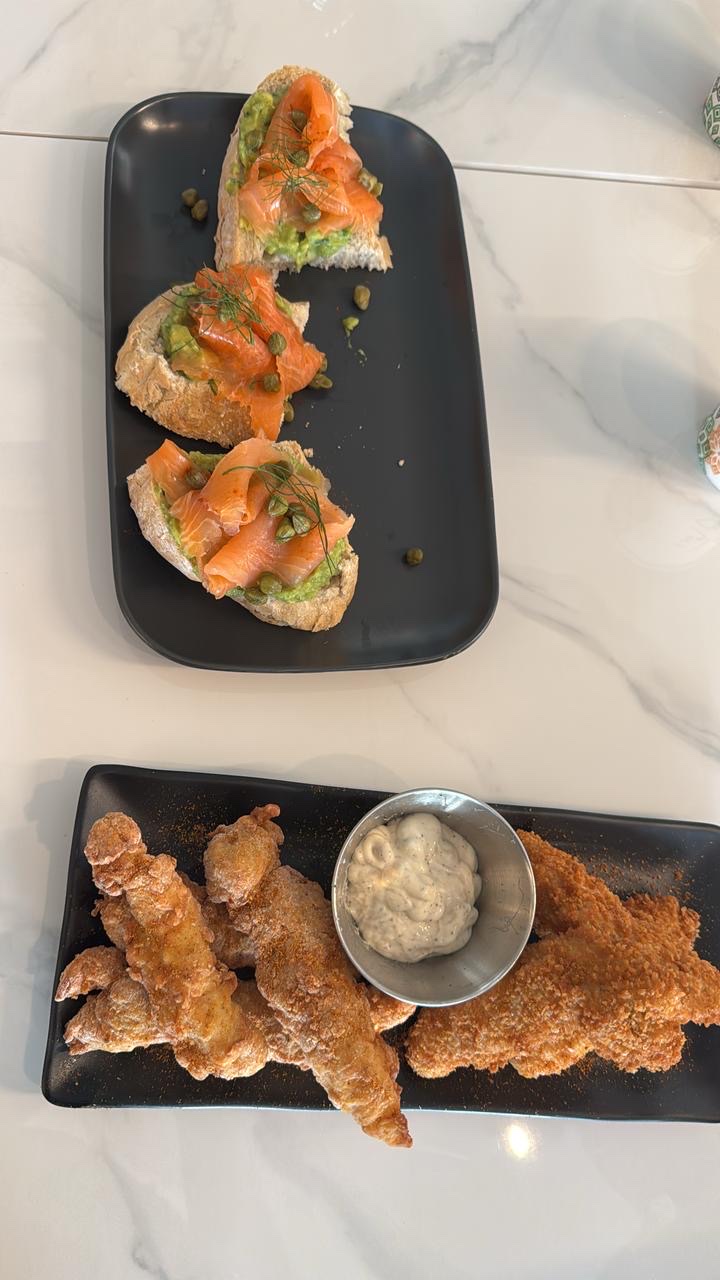 Ami Resto Cafe — photograph 5