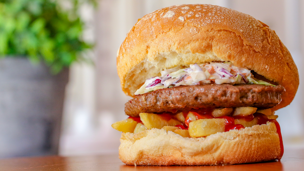 Mido's Sandwiches & Burgers - Saida — photograph 2