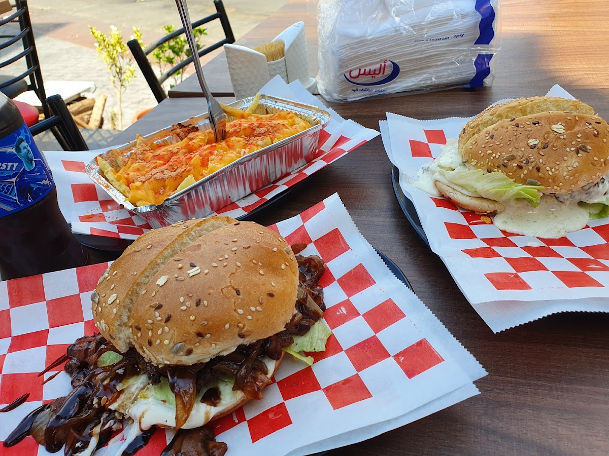 Shaggy's — photograph 2