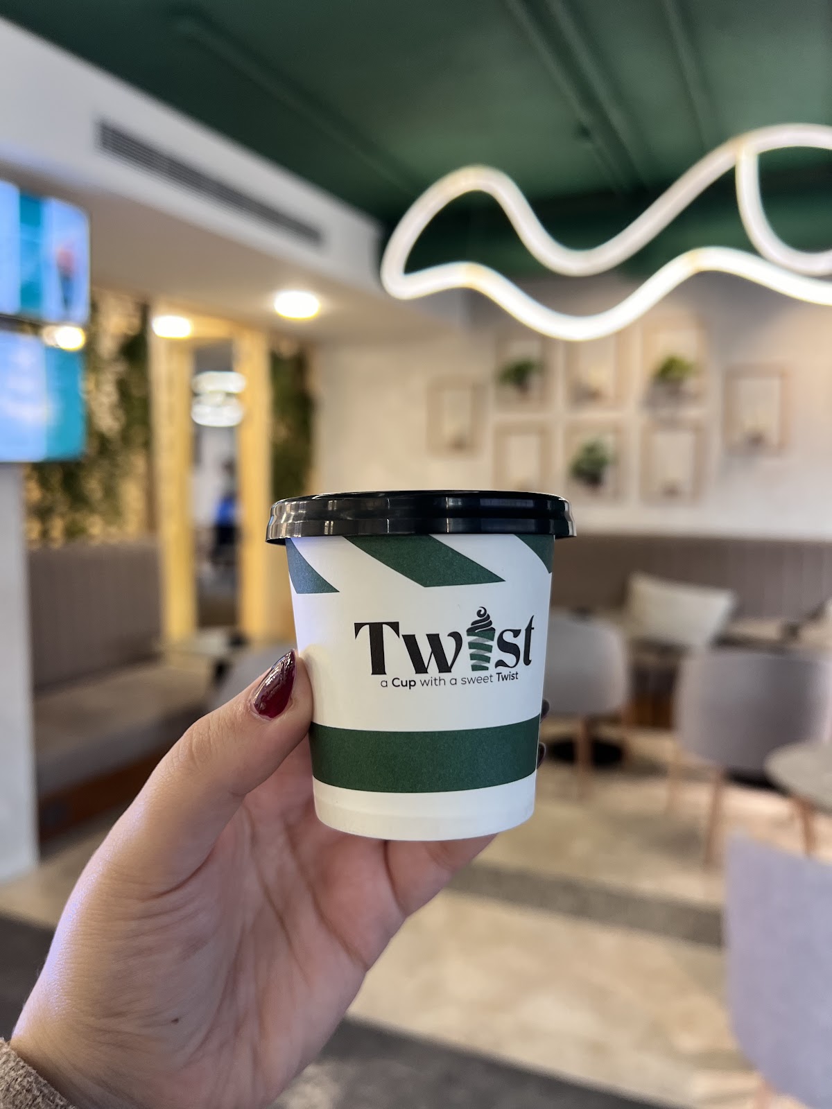 Twist Coffeeshop — photograph 4