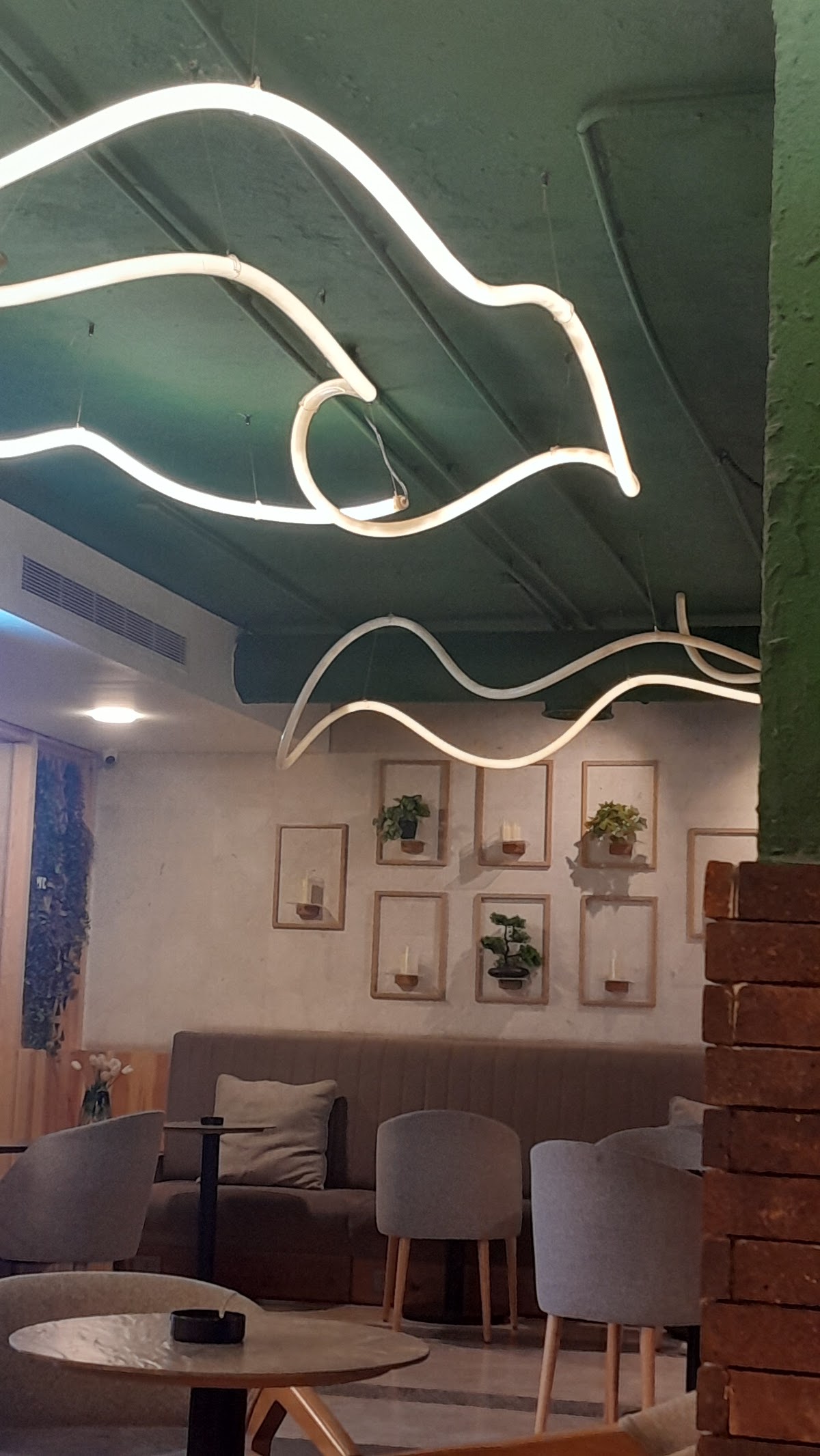 Twist Coffeeshop — photograph 5
