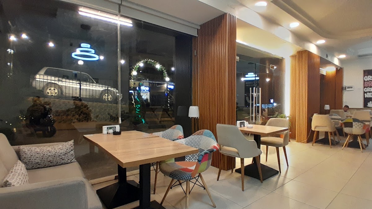 J Café - coffee shop — photograph 2