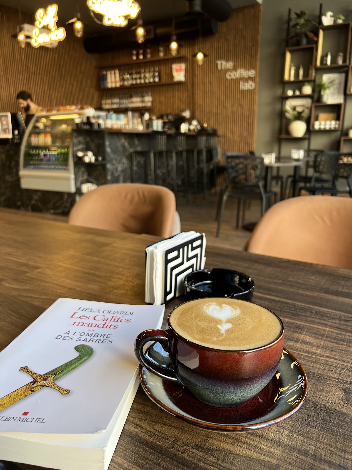 Aura Coffee shop — photograph 5
