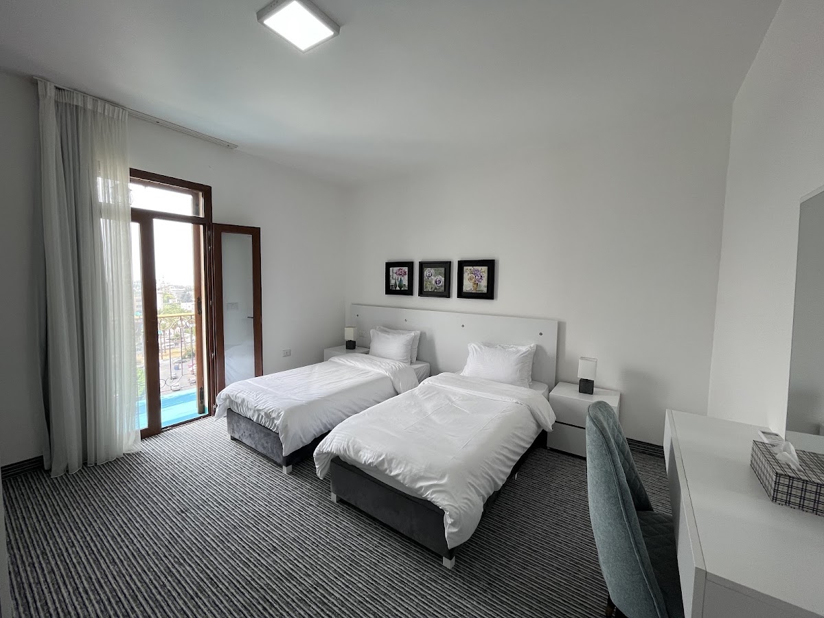 Sidon Midtown Suites — photograph 2
