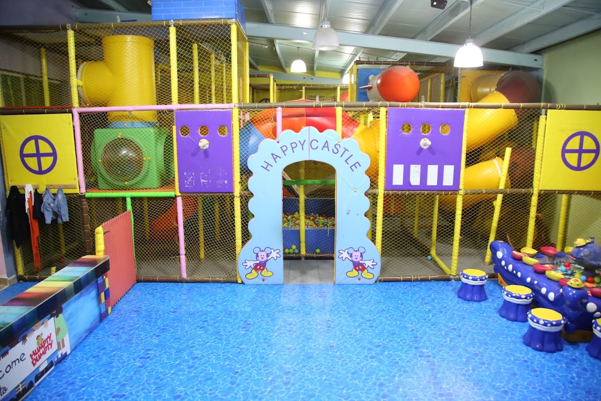 HUMPTY DUMPTY KIDS ZONE — photograph 3