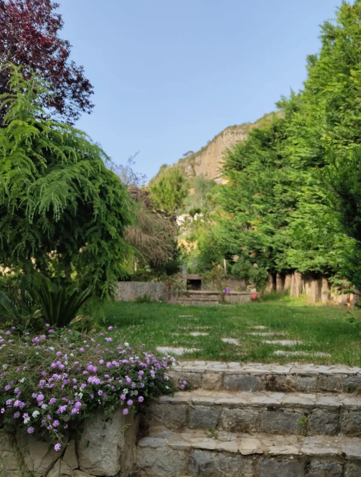 Beit Amoula Guest House