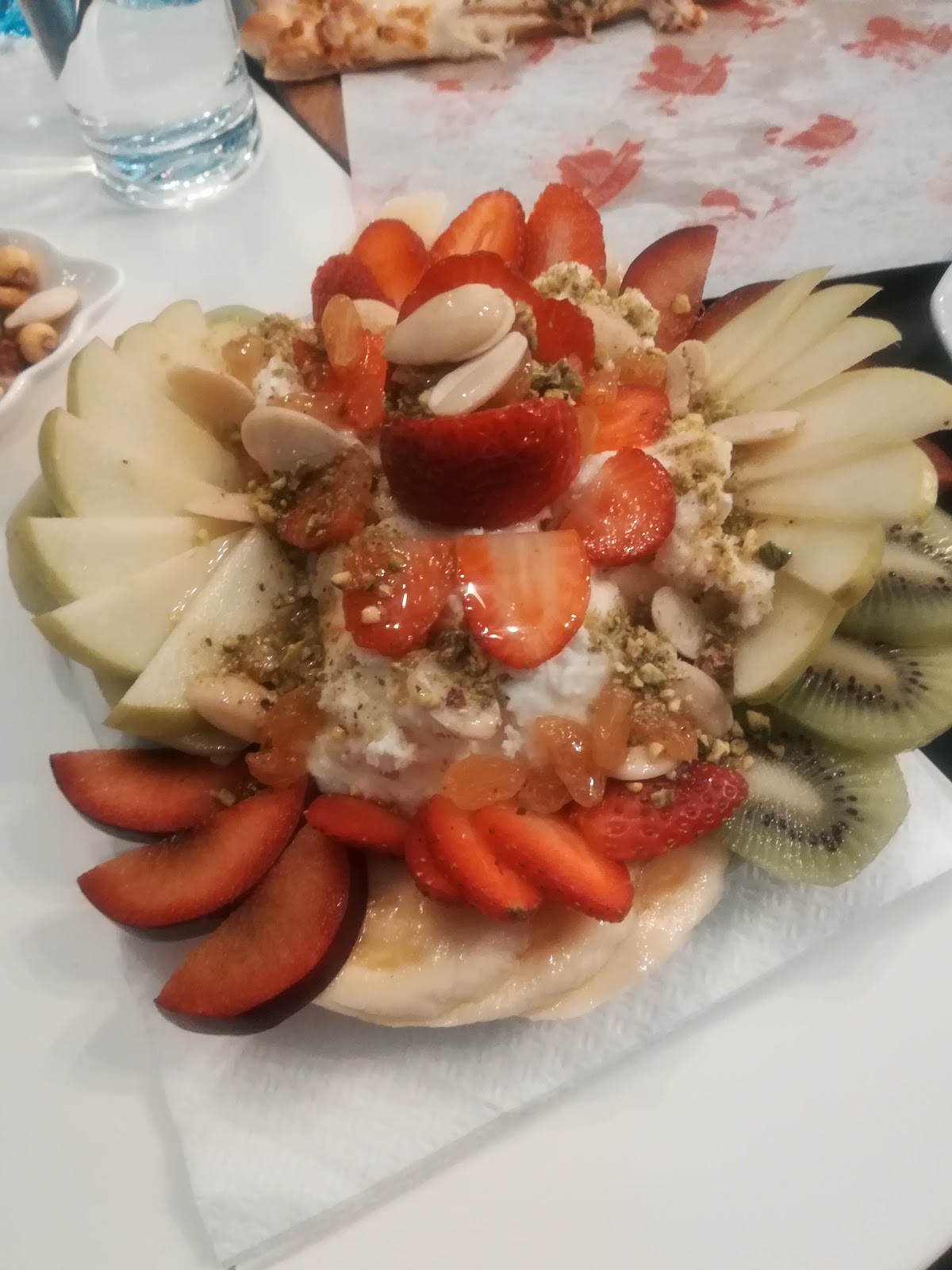 Halawiyat w Patisserie El Ahmar — photograph 3