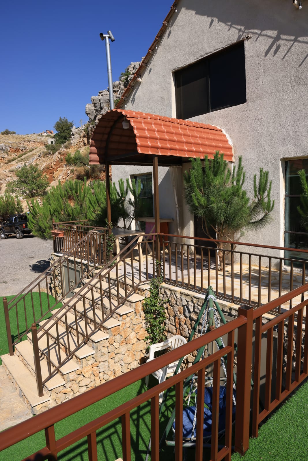 Skynest Chalet — photograph 4