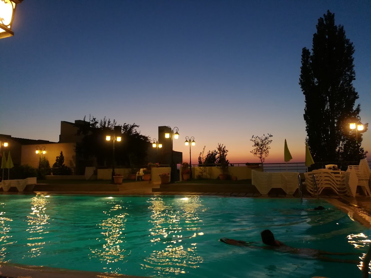 Broumana Oasis — photograph 2
