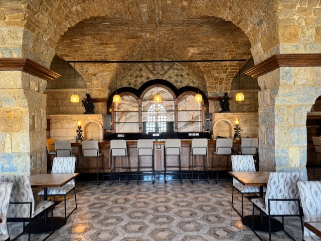 La Voute Resto Bar — photograph 3