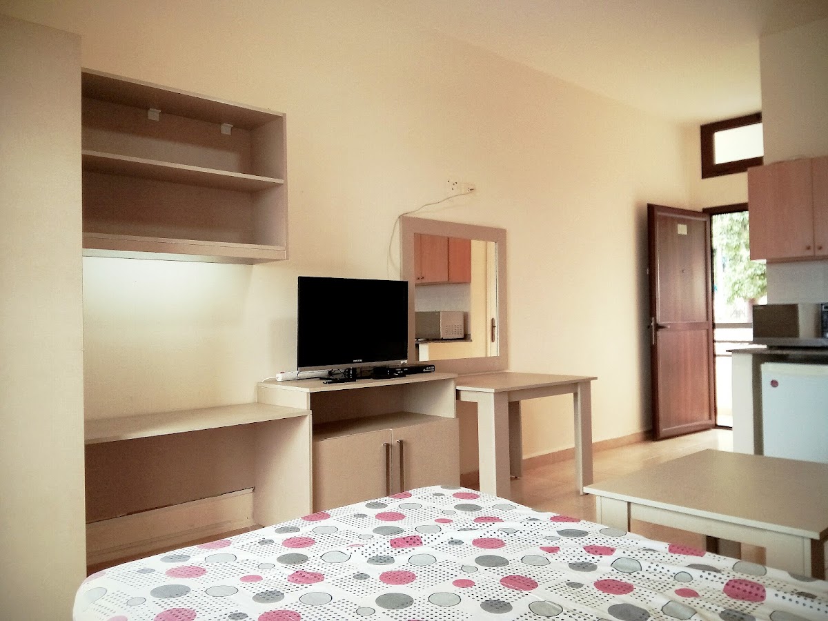 Boulos dorms