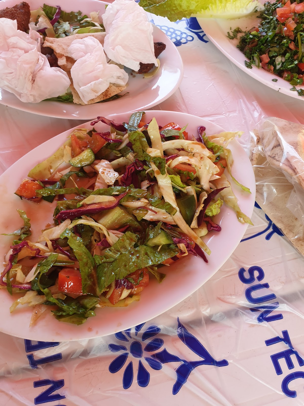 Ouyoun El Samak Restaurant — photograph 2