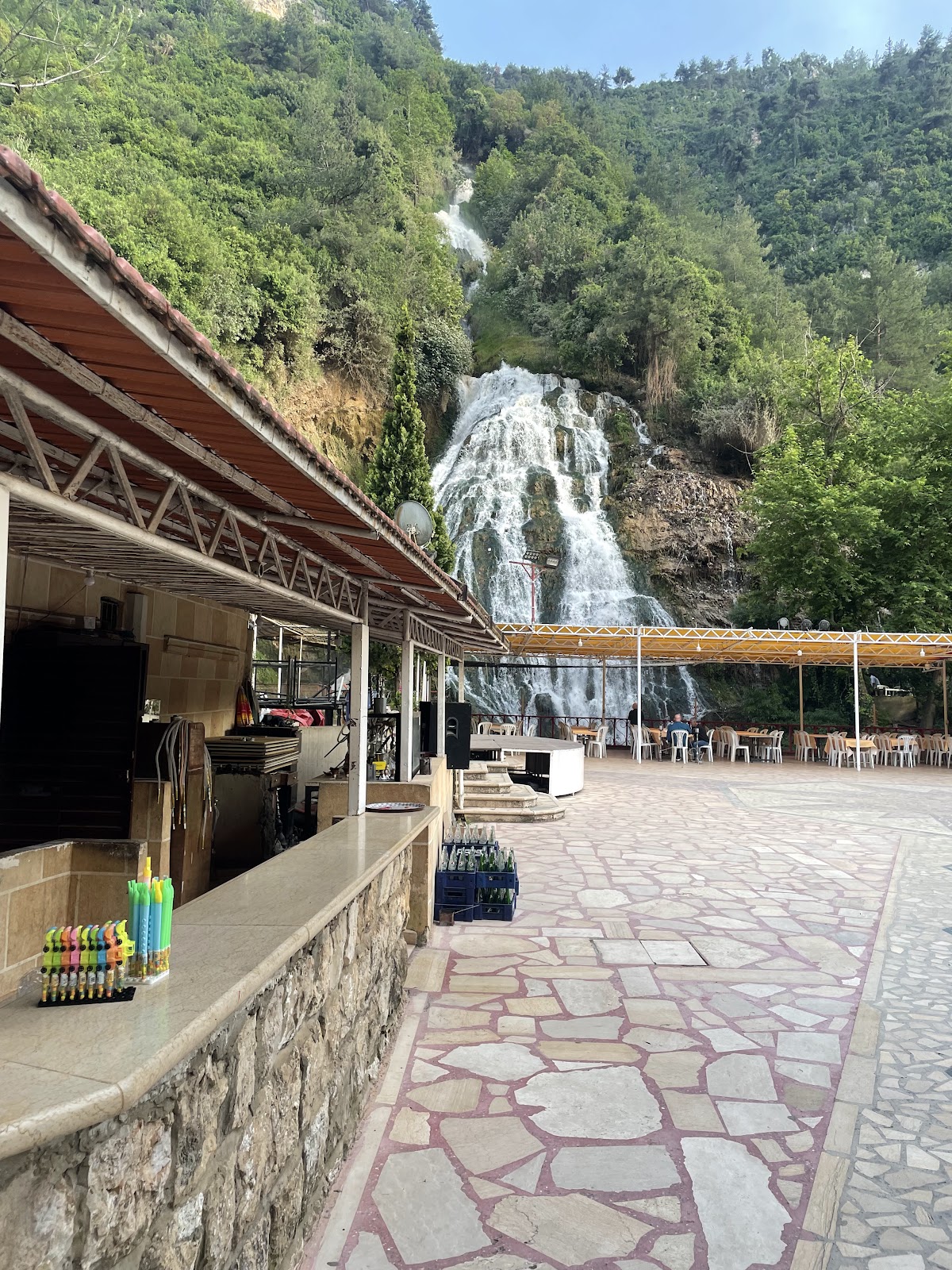 Ouyoun El Samak Restaurant — photograph 3