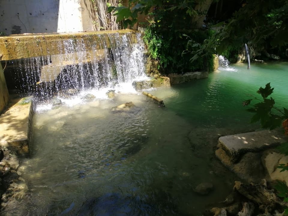Nahr Al Jahliyeh Mataam w Muntazah Al Jisr