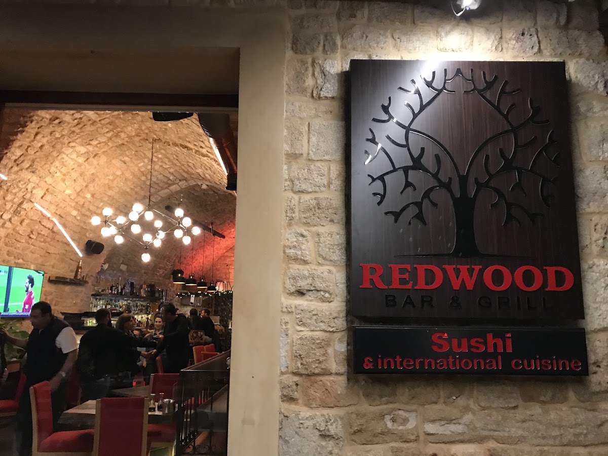 Redwood sushi and international cuisine — photograph 5