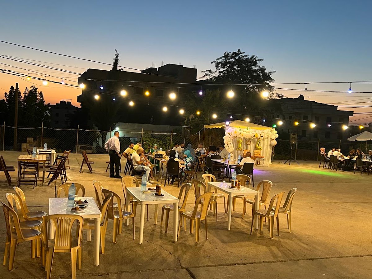 Family Cafe — photograph 4