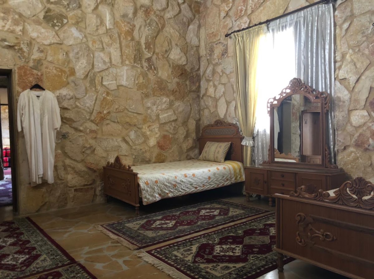 Liwan zeina guesthouse
