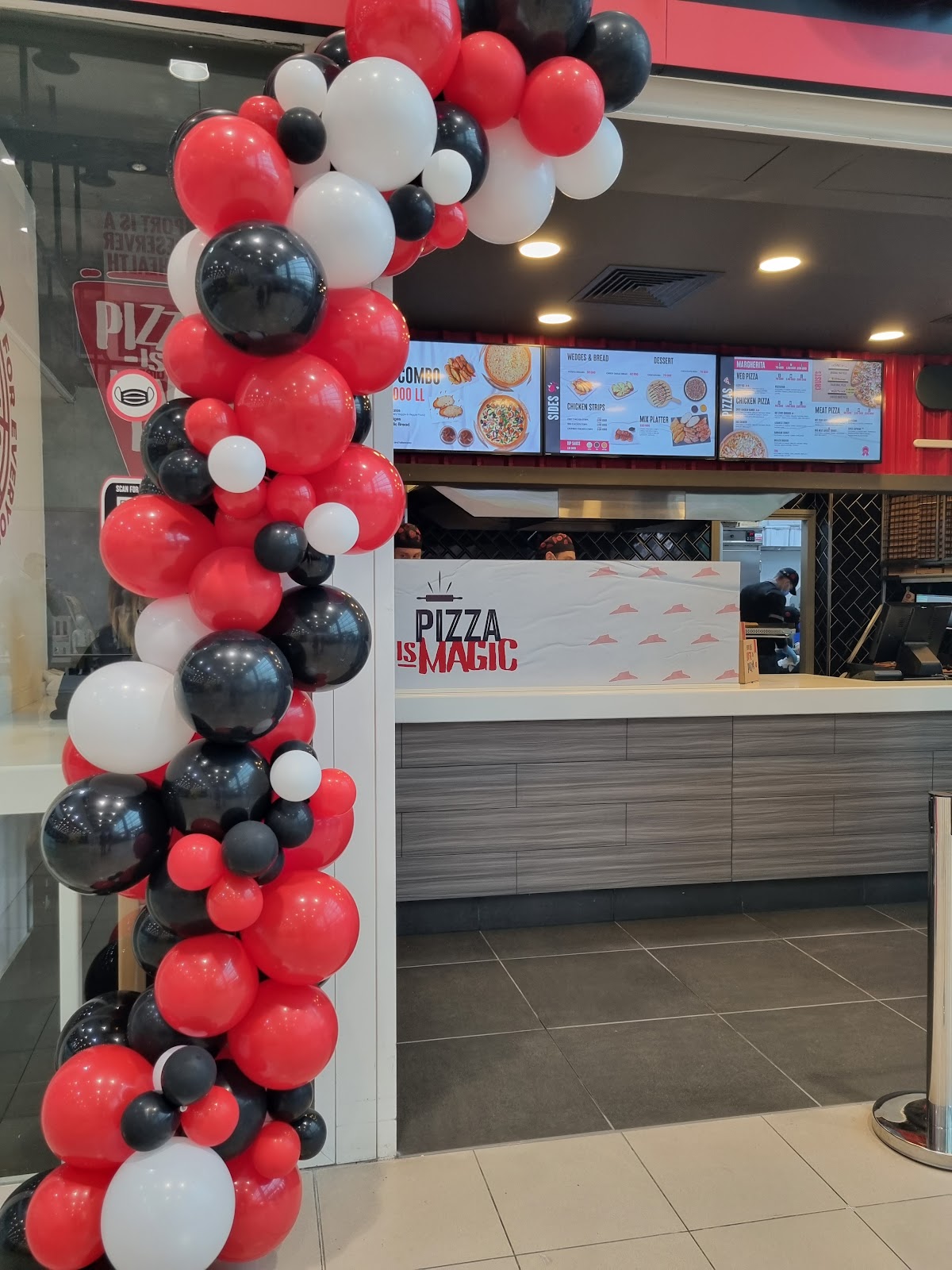Pizza Hut Jnah — photograph 5
