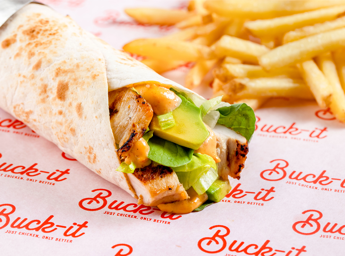 BUCK IT CHICKEN — photograph 3