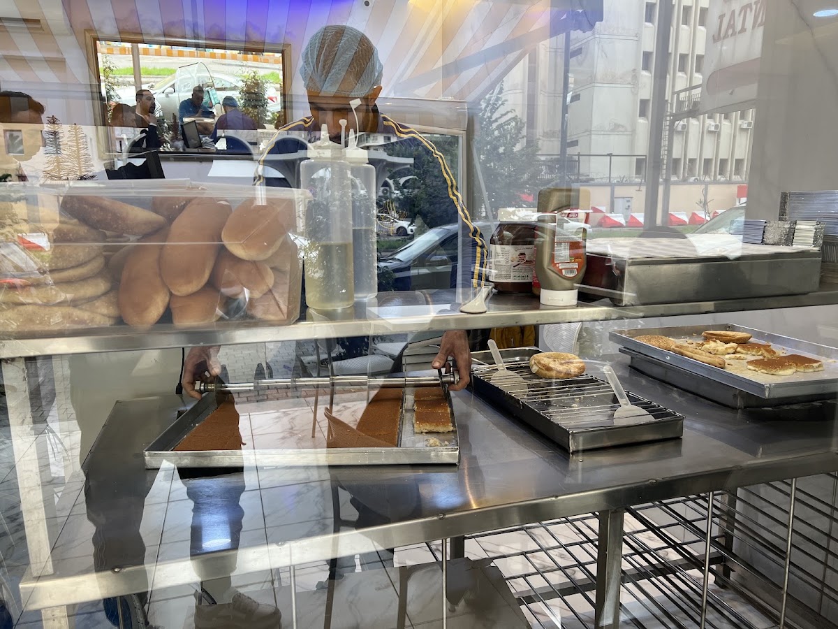 Mohamad Nemr Elwadi - The Original Knafeh — photograph 3